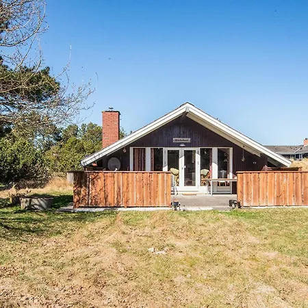 Three-bedroom In 8 Holiday home Vejers Strand